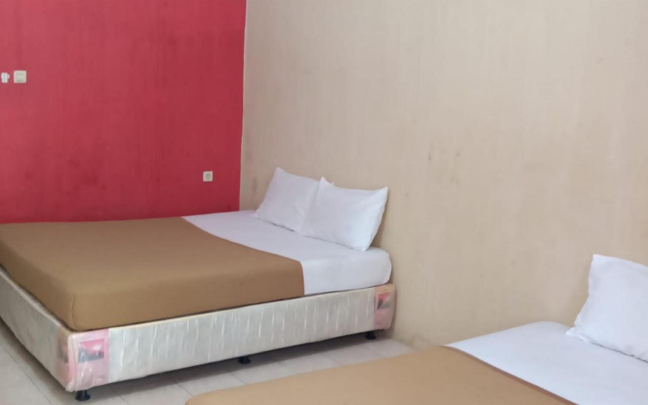 Hotel Nirwana Situbondo Redpartner Banyuanget Extérieur photo