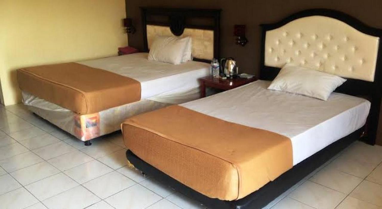 Hotel Nirwana Situbondo Redpartner Banyuanget Extérieur photo