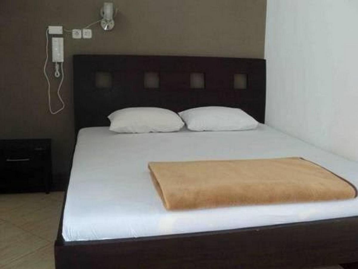 Hotel Nirwana Situbondo Redpartner Banyuanget Extérieur photo