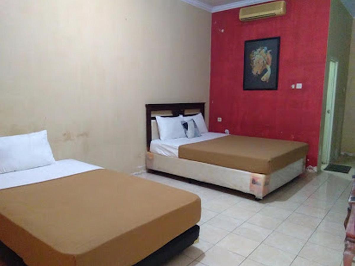 Hotel Nirwana Situbondo Redpartner Banyuanget Extérieur photo